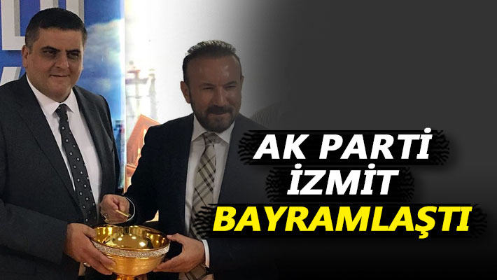 AK Parti İzmit bayramlaştı