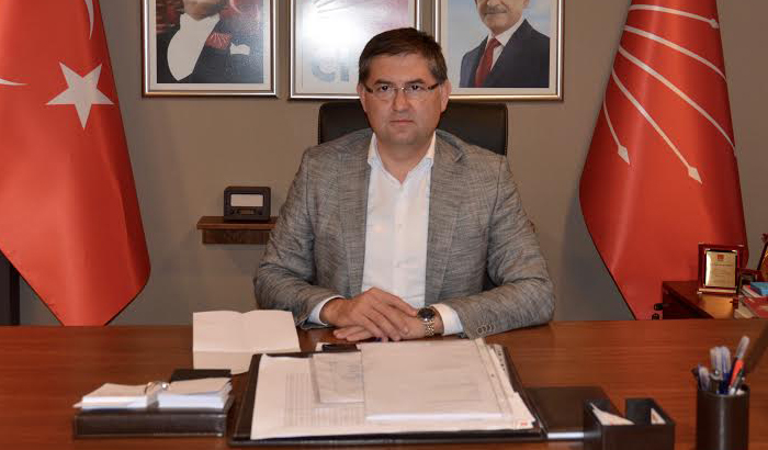 Yıldızlı’dan Ünlü’ye cevap: Gerçek sorunlarla ilgileniyoruz