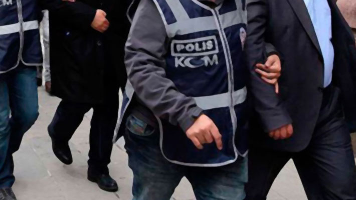 FETÖ'nün TSK yapılanmasına operasyon: 10 gözaltı