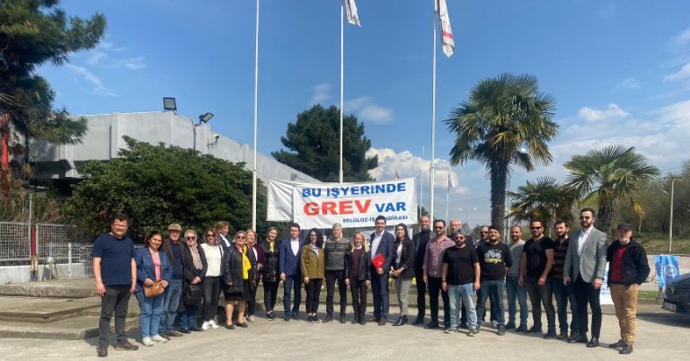 CHP’li aday adaylarından grevdeki Kartonsan işçilerine ziyaret