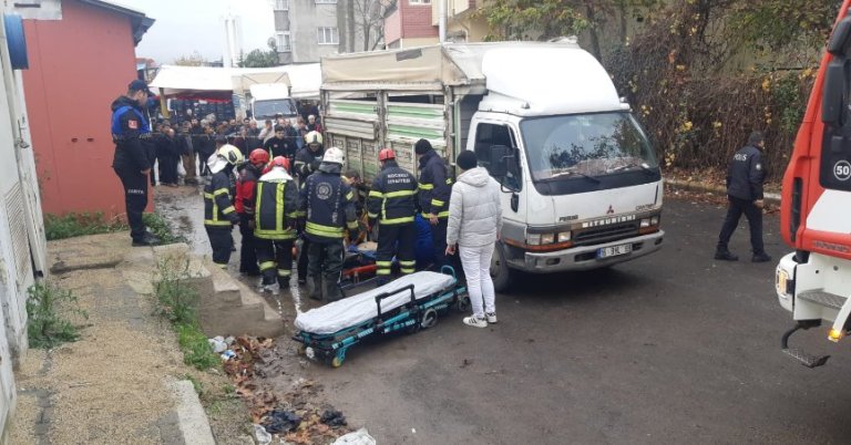 Yaşlı adamın yaşam mücadelesi: Pazar kamyonu çarptı