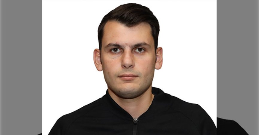 Kırmızı kart gören futbolcu hakemi bıçakladı