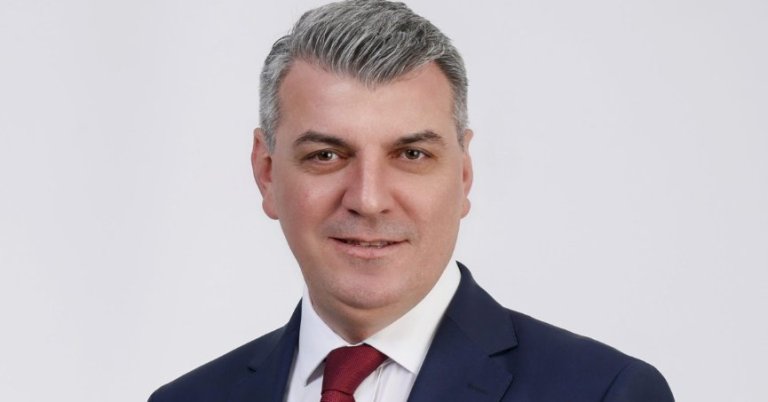 CHP’li İlker Ulusoy’dan Büyükakın’a yanıt: Bu kentin sizinle 6, AKP ile 21 yılı boşa gitti!