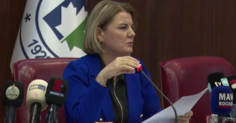 Hürriyet: Tugay'ı ağzınıza alacak en son kişilersiniz!
