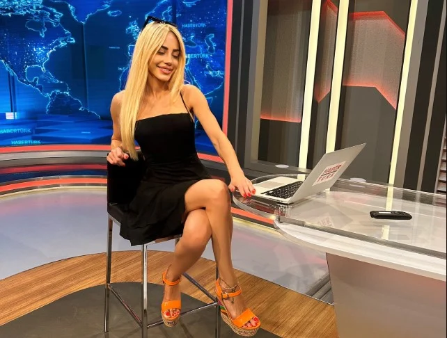 Ela Rümeysa Cebeci’den Mehmet Akif Ersoy İddialarına Yanıt!
