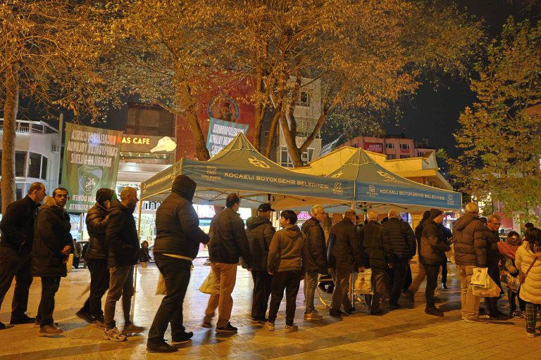 Kocaeli’de Kandil Geleneği Yaşatıldı!