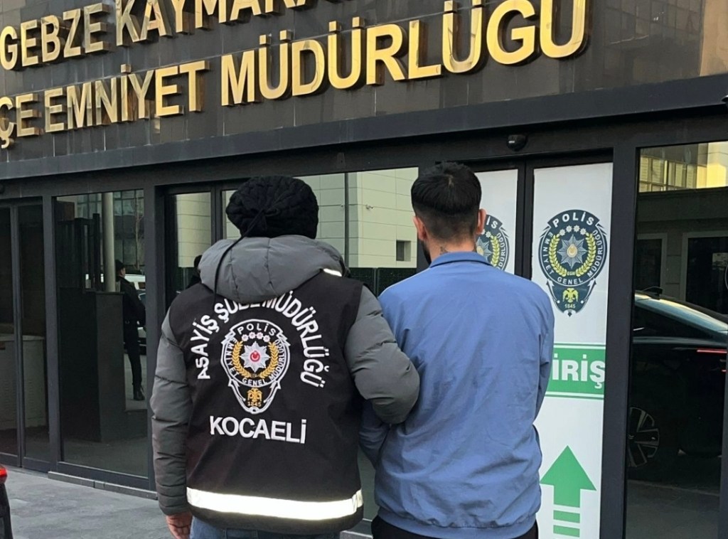Kocaeli’de Dolandırıcılıktan Aranan Şahıs Yakalandı!