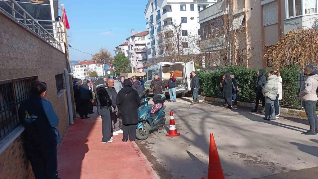 Kocaeli'de İş Kazasında Hayatını Kaybeden İşçi Defnedildi