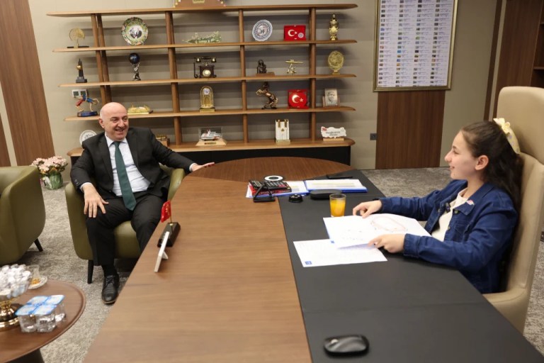 Darıca’da makam koltuğu çocuklara emanet
