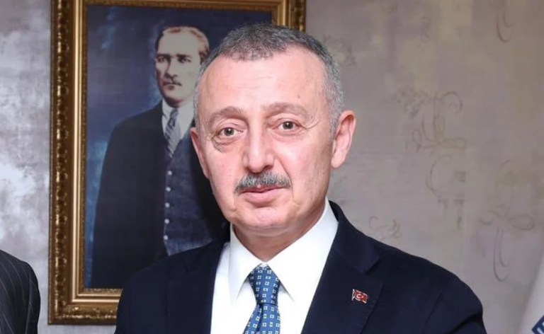 Büyükakın’dan Kocaelispor’a 60. Yıl Kutlaması