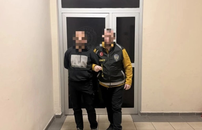 20 yıl cezalı firari İzmit’te çatıda yakalandı!