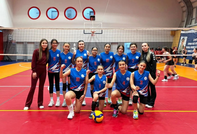 Körfez GB Midi Kızlar ilk maçında galip geldi