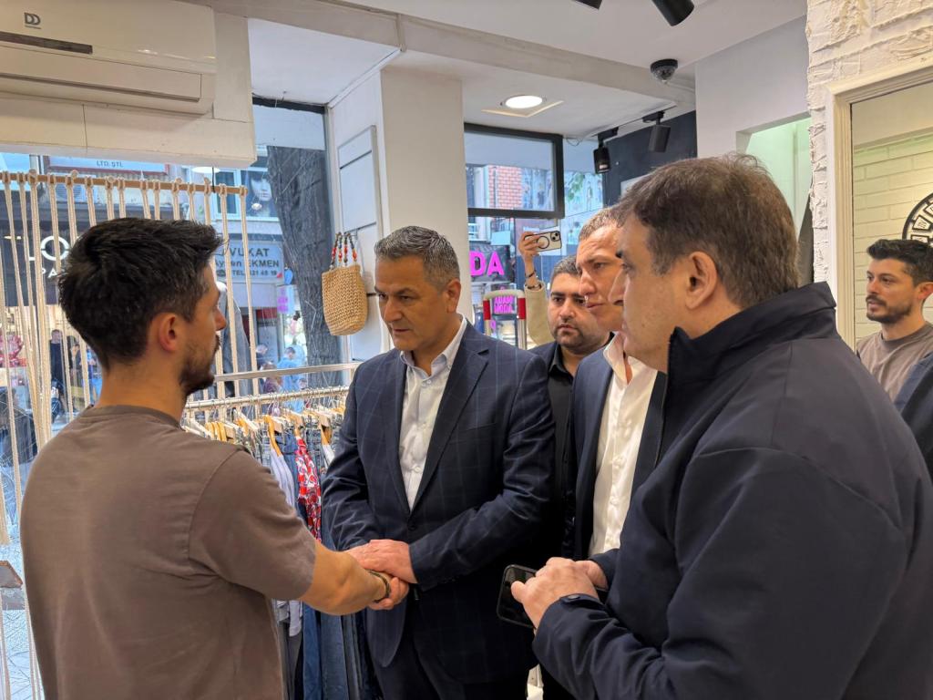 İzmit Belediyesi camları kırılan esnafa sahip çıktı