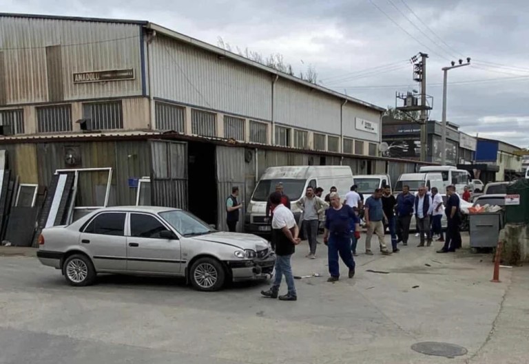 Hurdacılar Sokak’ta kaza çilesi bitmiyor!
