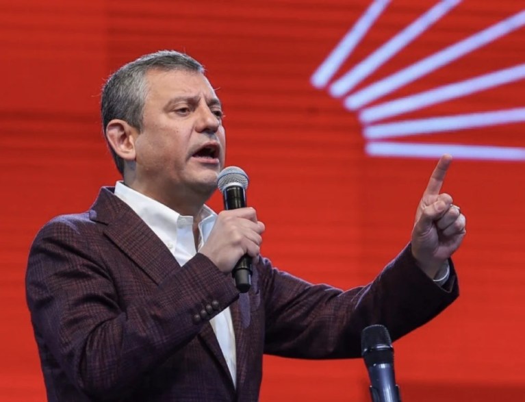 Özgür Özel’den mahkeme kararına direniş