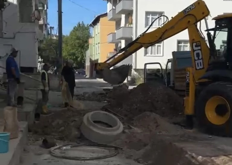 Çayırova’da doğalgaz borusu patladı!