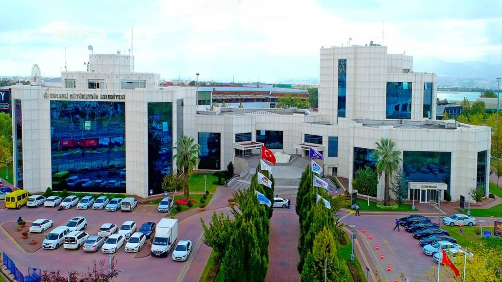 Büyükşehir’in 3 ilçedeki üstyapı ihalesi tamam