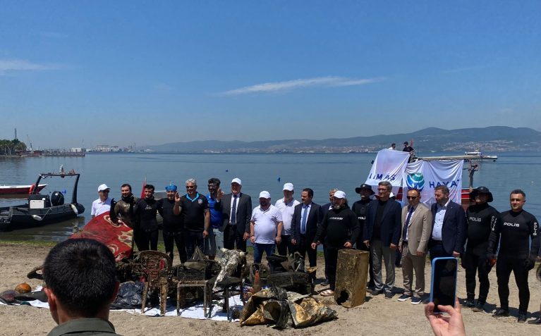 Limaş’tan anlamlı etkinlik: Çevre için sahaya indiler