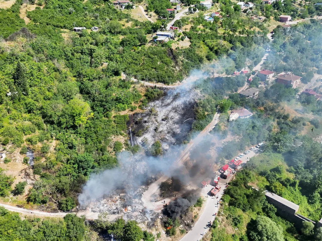 Hatipköy’de korkutan yangın söndürüldü!