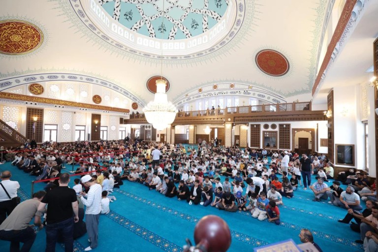 Dilovası Kur’an Kursu Kapanışı Yoğun İlgi Gördü