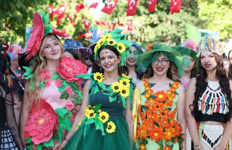 Kapanca Sokak’ta karnaval havası esiyor