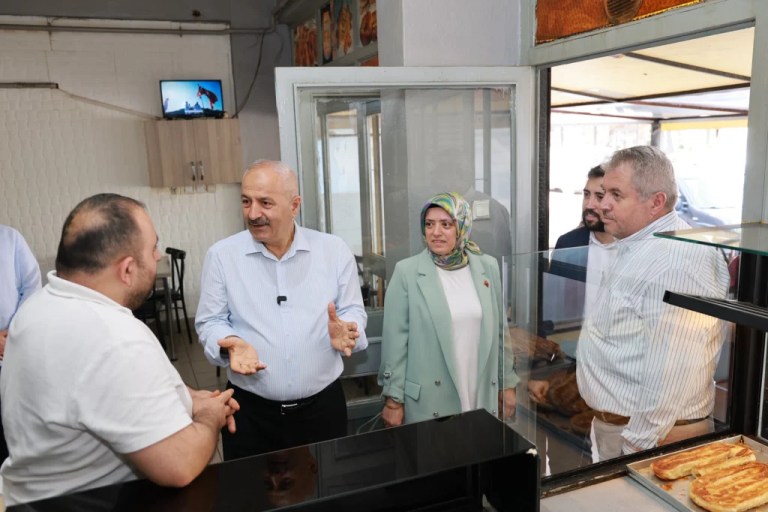 Başkan Büyükgöz Esnafla Bir Araya Geldi