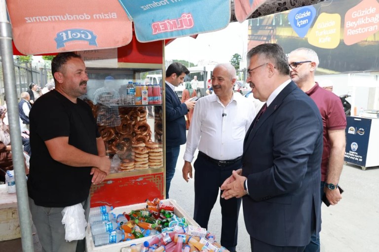 Gebze’de siyasetçilerden esnaf ve vatandaş buluşması