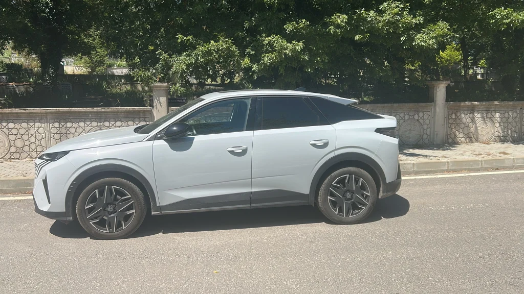 Peugeot 3008 Sahibi 1,5 Yıldır Ekran Kabusu Yaşıyor!