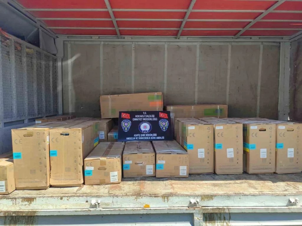 Beyaz eşya hırsızları tutuklandı!