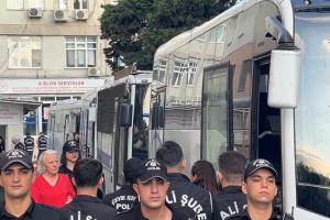 İzmit Belediyesi Operasyonunda Şüpheliler Sağlık Kontrolünden Geçirildi