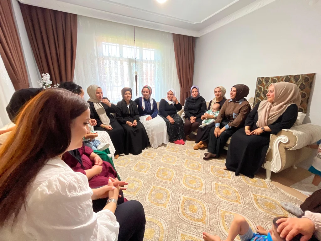 MHP KAÇEP'ten Vanlı Aileye Anlamlı Ziyaret