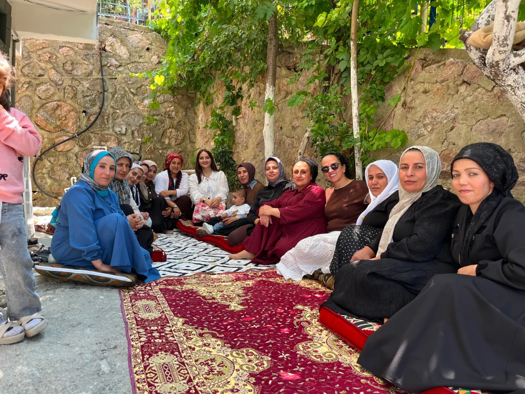 MHP KAÇEP'ten Vanlı Aileye Anlamlı Ziyaret - 2. görsel