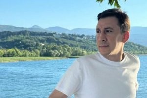 Motosiklet sürücüsü kurtarılamadı!