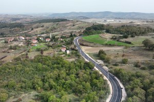 Akçaova Grup Yolu’nda 9,7 kilometrelik ilerleme